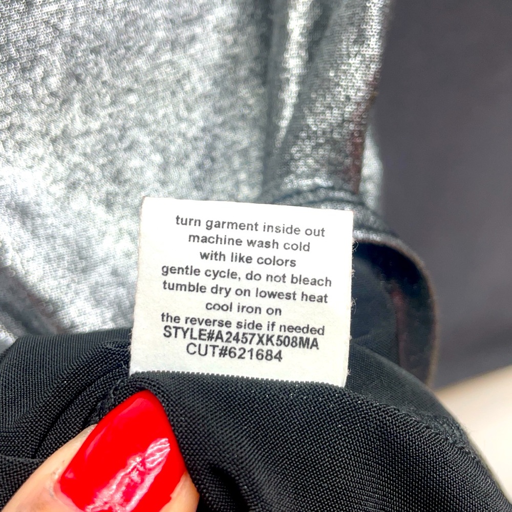 Kim & Cami Silver Metallic Halter Criss Cross Neck Top Sz 3X - Picture 4 of 7